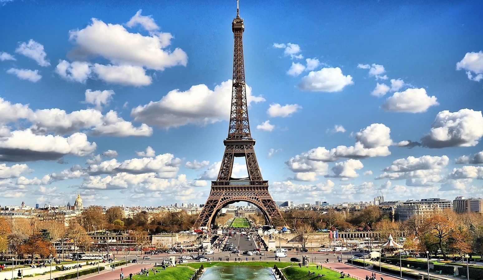 vacaciones  familias monoparental torre eiffel